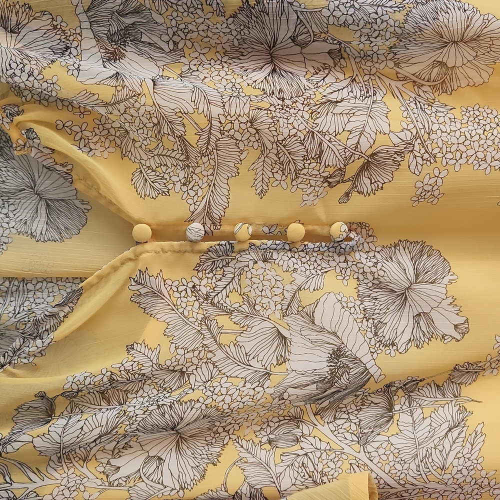 Liz Claborne Medium Yellow and Gray Floral Blouse with a Shell Lining - Picture 2 of 9